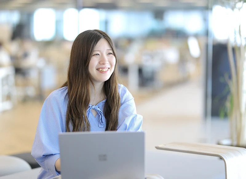 長谷川 果さんの仕事風景